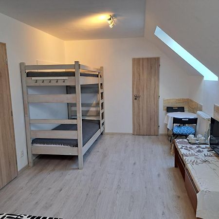 Apartmany Amalia بييشتِني المظهر الخارجي الصورة