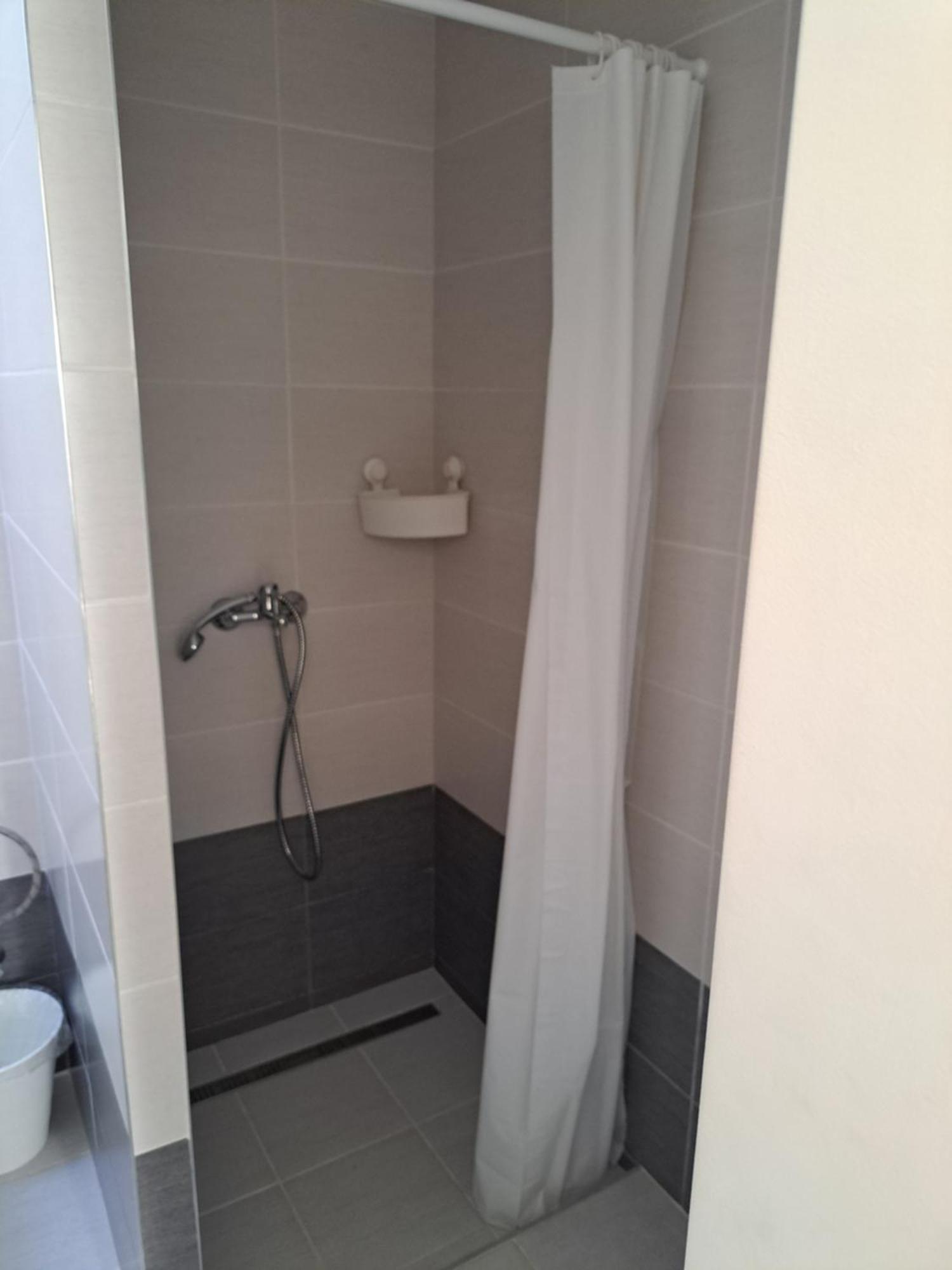 Apartmany Amalia بييشتِني المظهر الخارجي الصورة