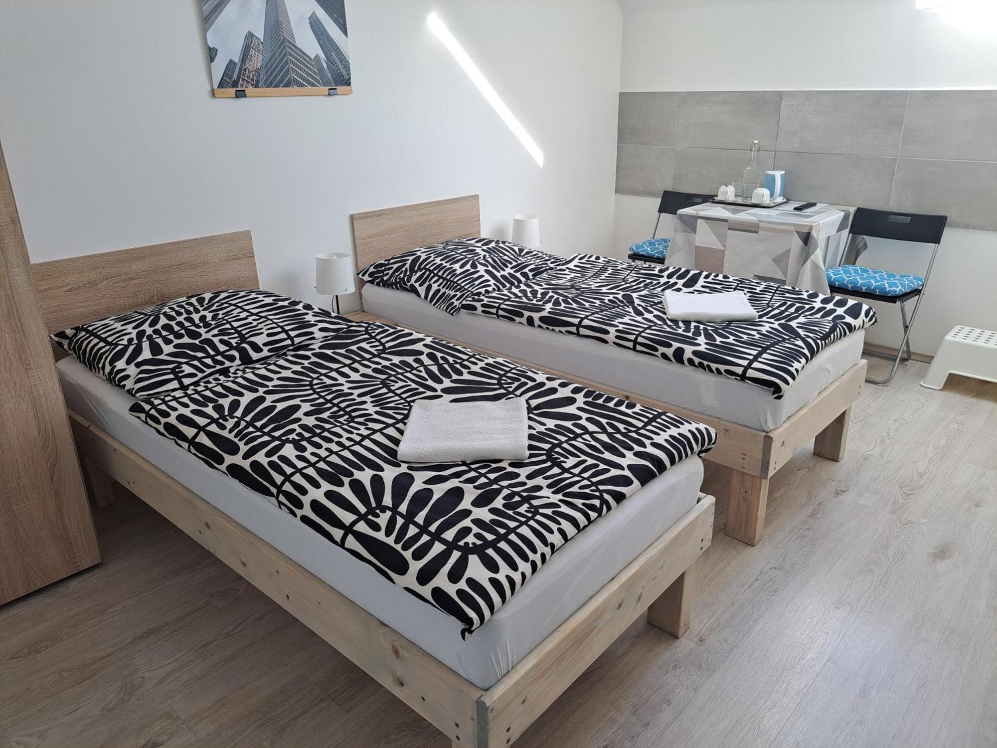 Apartmany Amalia بييشتِني المظهر الخارجي الصورة