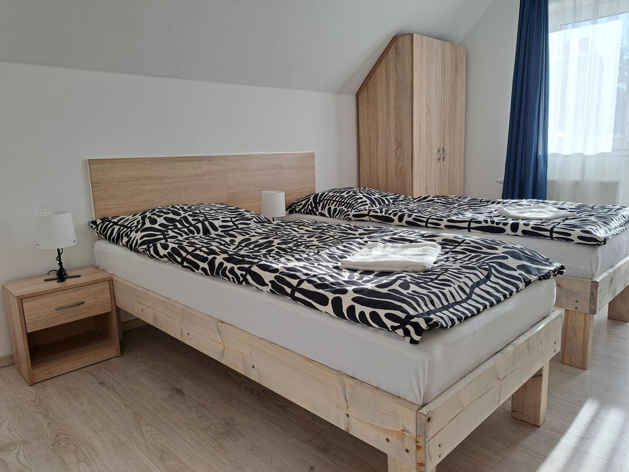 Apartmany Amalia بييشتِني المظهر الخارجي الصورة
