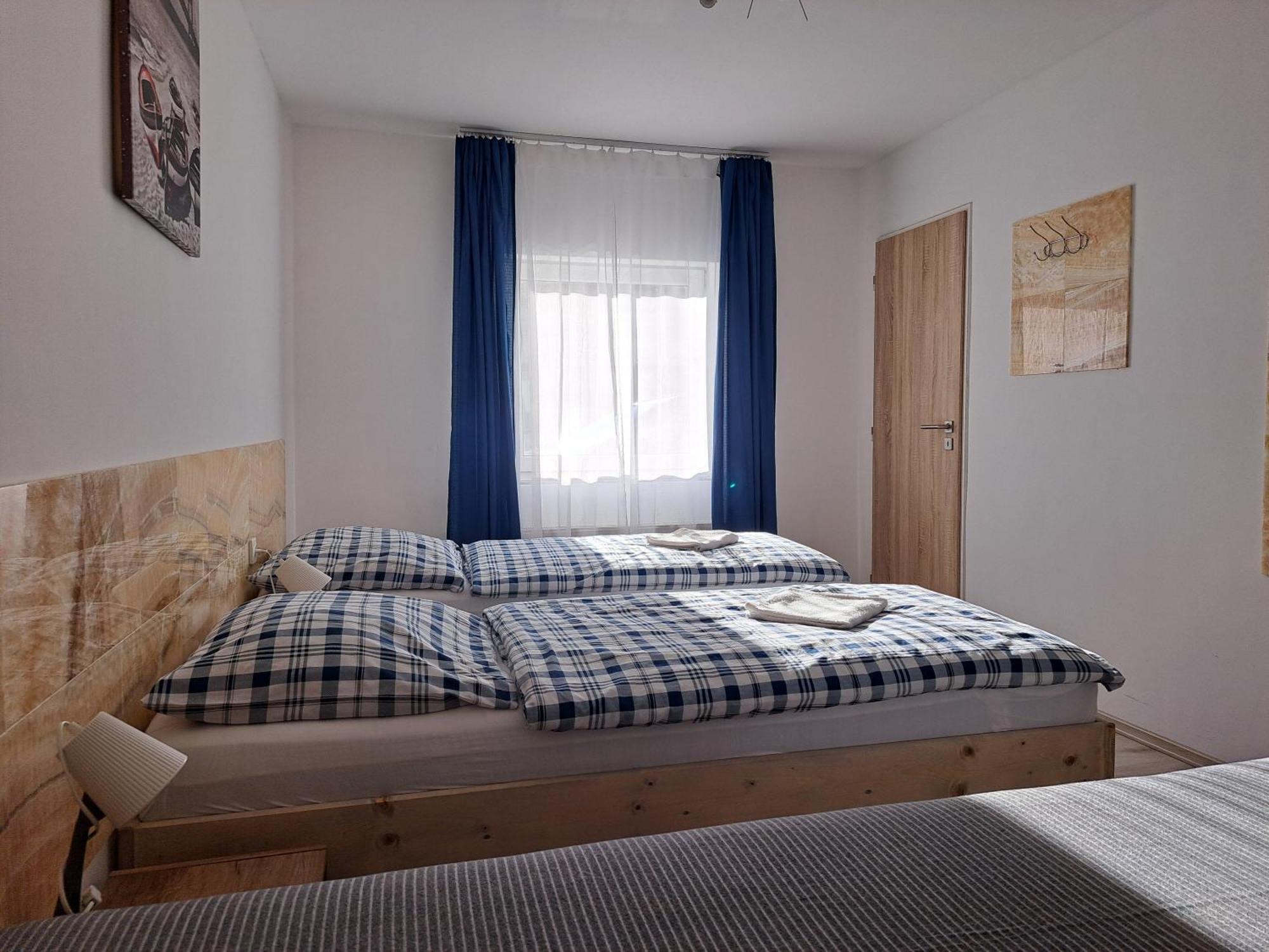 Apartmany Amalia بييشتِني المظهر الخارجي الصورة